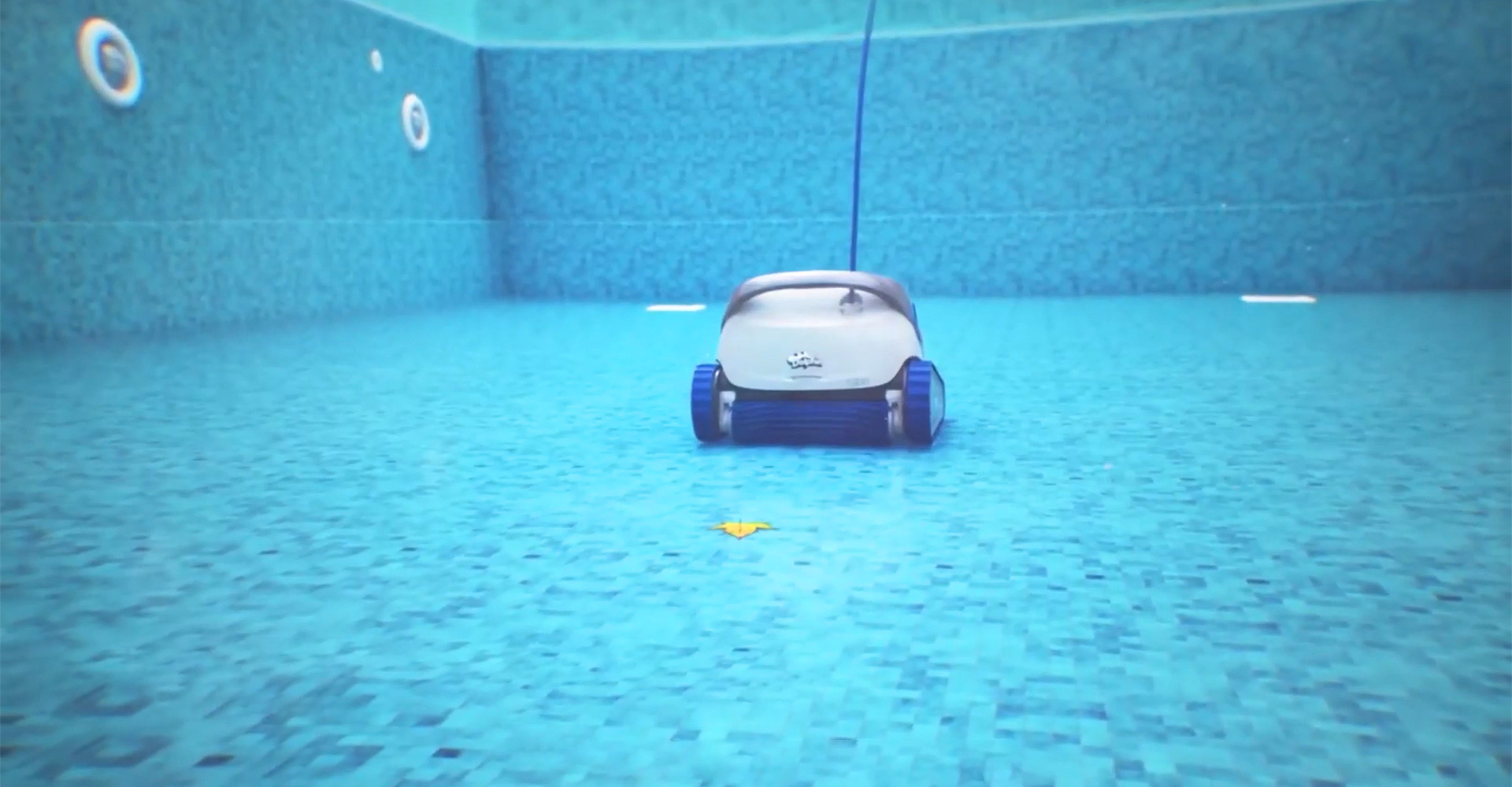 Glantóir linn snámha robotic